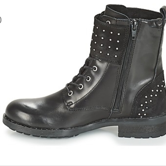 WOMEN'S ANDRE BLACK STUDDED LEATHER BOOTIES ANKLE BOOTS SHOES SZ 8 $150 - Picture 4 of 7